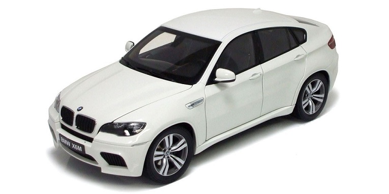 Kyosho 1/18 BMW X6M (E71M) 2009 Alpine White